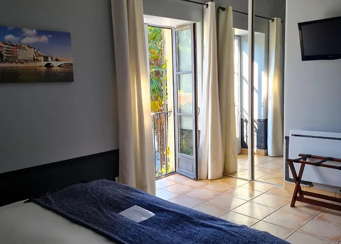 Lyon Faubourg - Priest Bed and Breakfast