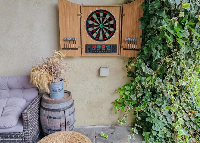 Lyon Faubourg - Priest Bed and Breakfast 3*