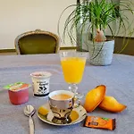 Lyon Faubourg - Priest Couette-café 3*