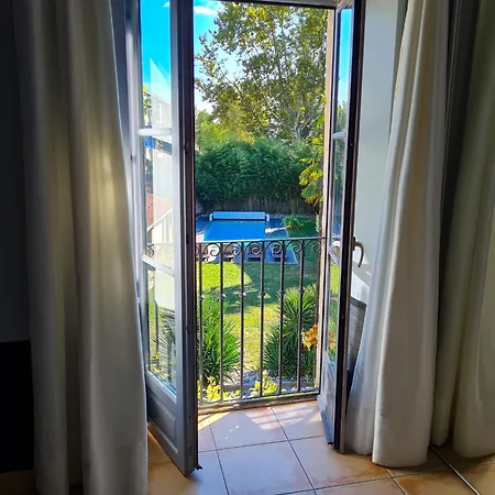 Lyon Faubourg - Priest Bed & Breakfast